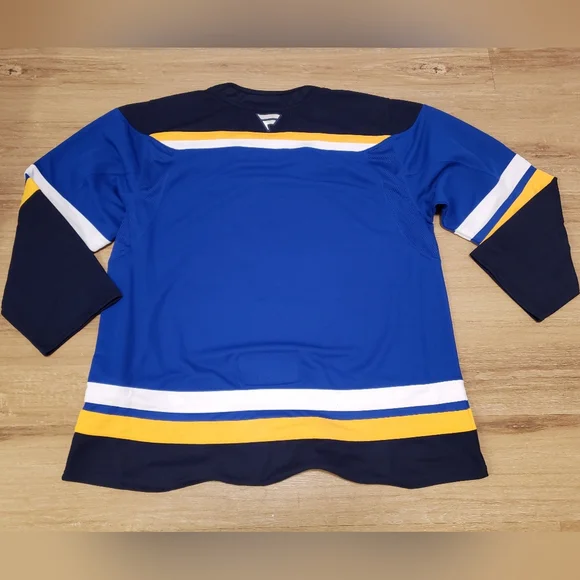 St. Louis Blues Fanatics Premium Jersey W/Fighting Strap Blue - Picture 6 of 6